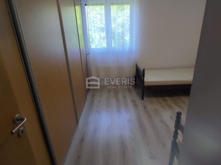 Veprinac, stan 90 m2, najam