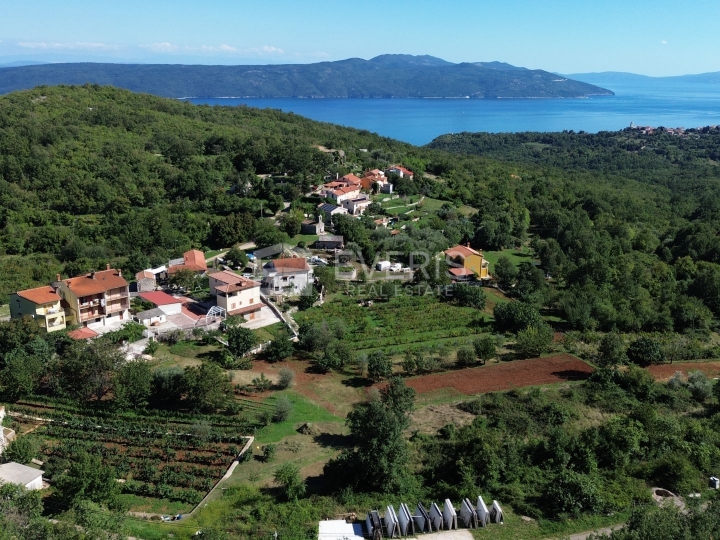 Mošćenička Draga, Martina, građevinsko zemljište, 1.017 m2