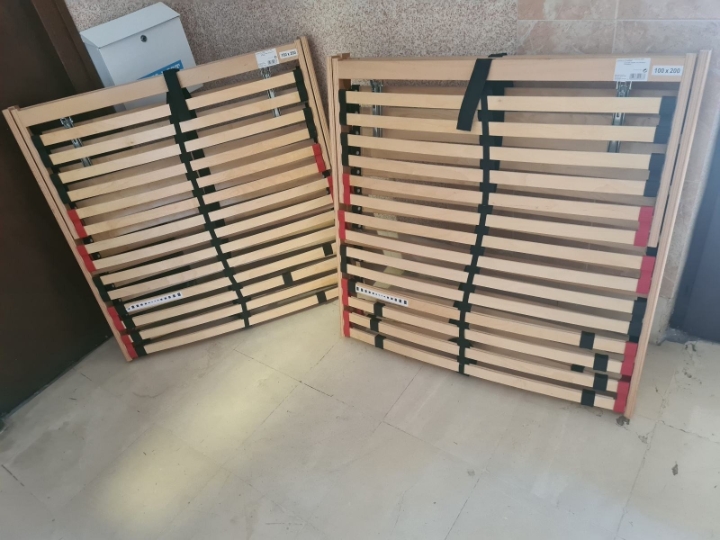 Prodajem 2 podnice za krevet
