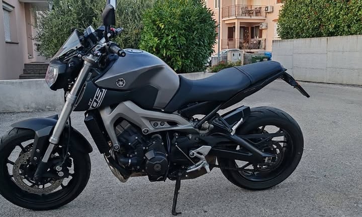 Yamaha MT09