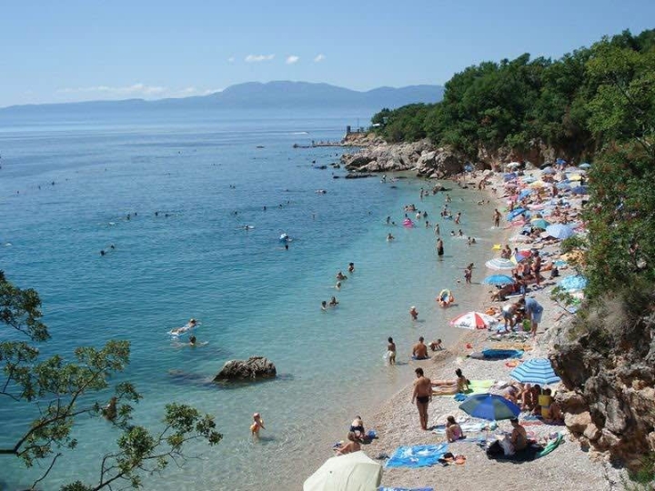 Kostrena, veliki stan za najam za firme!