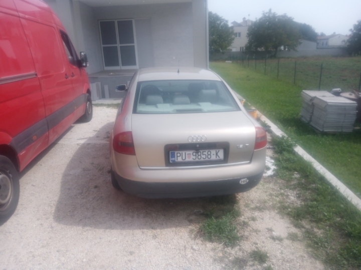 Audi A6 1.8 turbo benzin plin