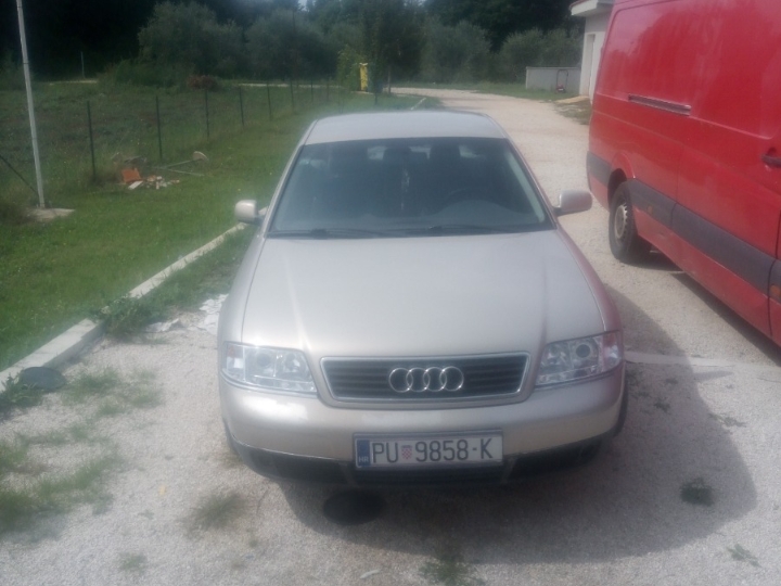 Audi A6 1.8 turbo benzin plin