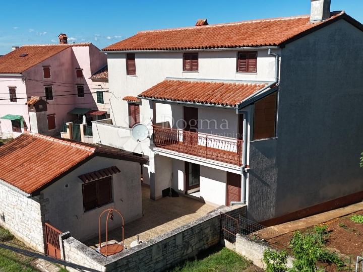 Kuća u okolici Marčane, dvojna kuća 113m2