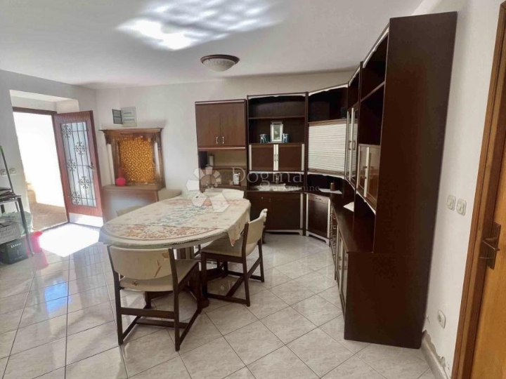 Kuća u okolici Marčane, dvojna kuća 113m2