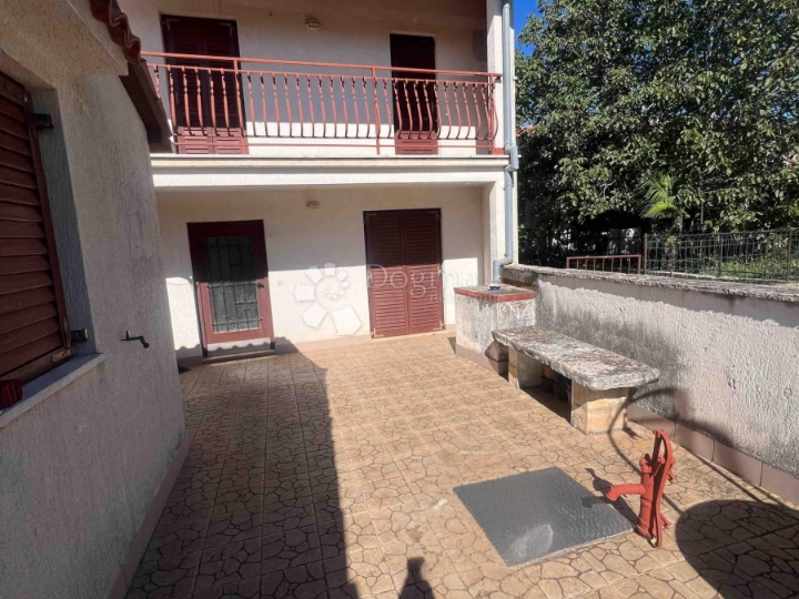 Kuća u okolici Marčane, dvojna kuća 113m2