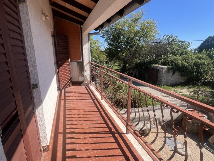 Kuća u okolici Marčane, dvojna kuća 113m2