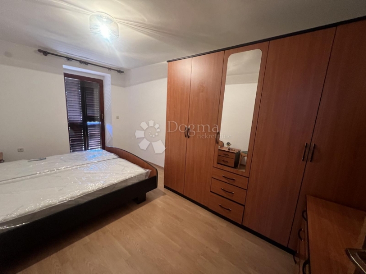 Kuća u okolici Marčane, dvojna kuća 113m2