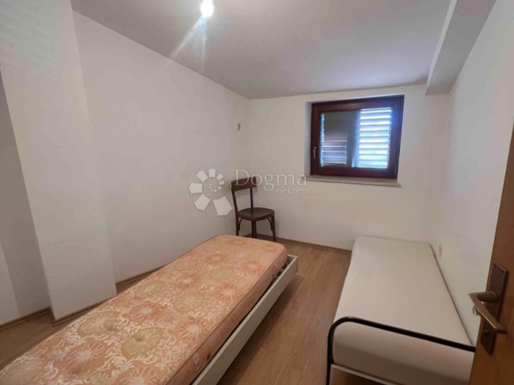 Kuća u okolici Marčane, dvojna kuća 113m2