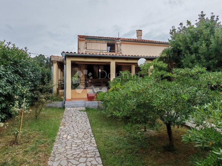 Predivna obiteljska kuća