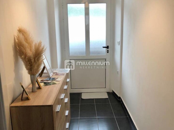 Rijeka, Mlaka, 76m2, dva novouređena apartmana