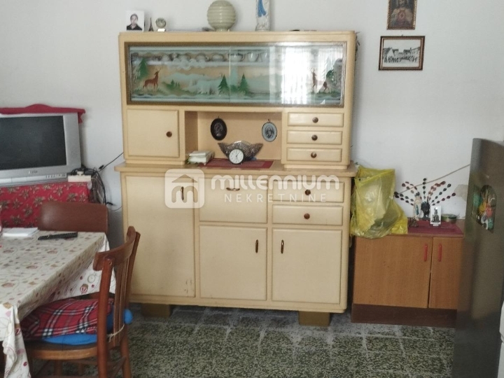 Klana, 160m2, kuća u nizu, garaža, okućnica