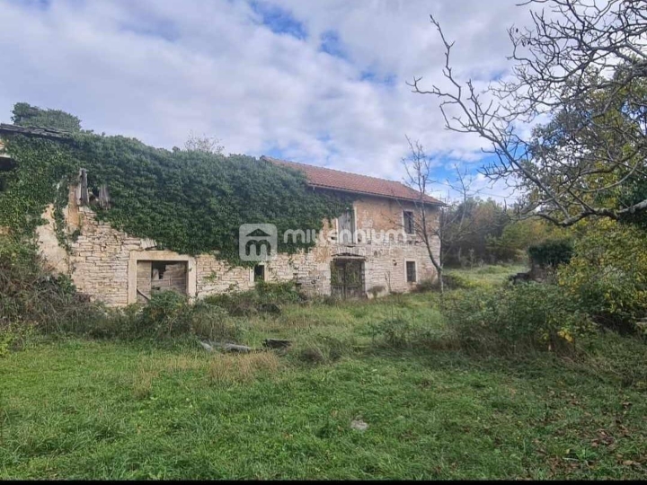 Istra, Oprtalj, 160m2, kamena kuća s velikom okućnicom