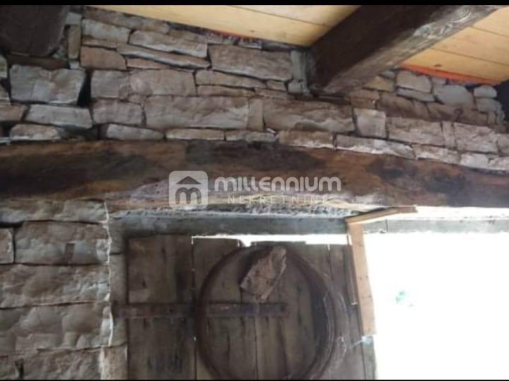 Istra, Oprtalj, 160m2, kamena kuća s velikom okućnicom