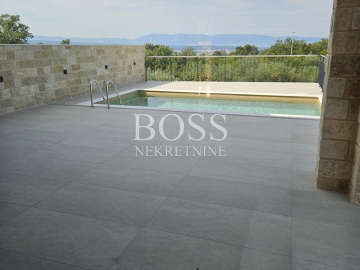 Malinska, vila s bazenom