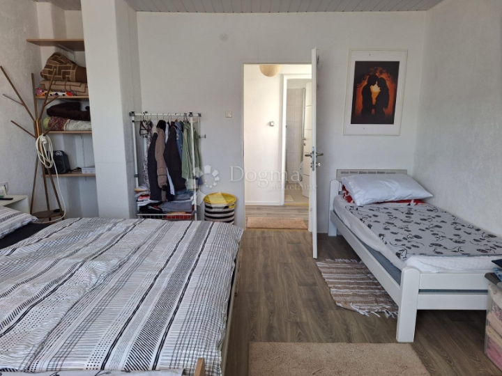 Kuća s konobom i dvorištem – Vrbovsko
