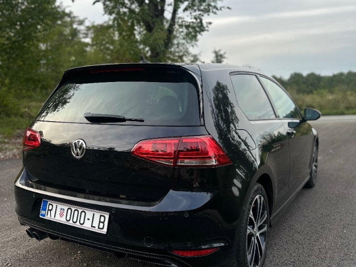 VW Golf VII TSI R-line
