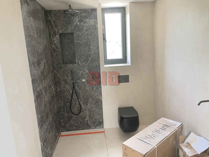 Grad Krk, luksuzan penthouse u urbanoj vili