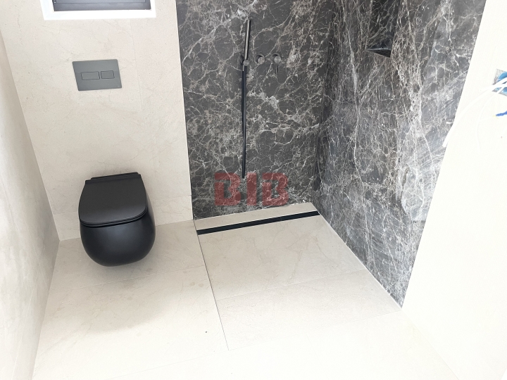 Grad Krk, luksuzan penthouse u urbanoj vili