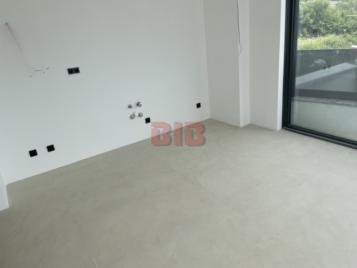 Grad Krk, luksuzan penthouse u urbanoj vili