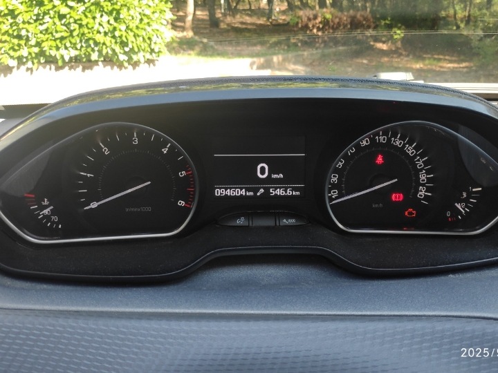 Peugeot 208 Allure Blue HDi