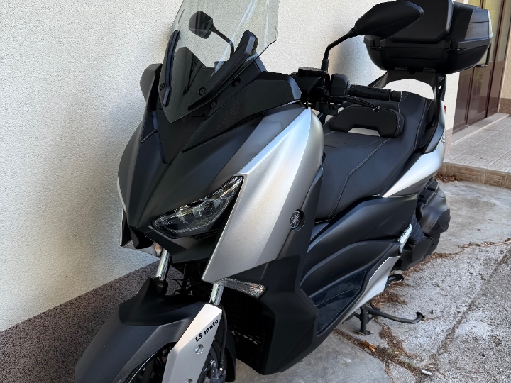 Yamaha Xmax 400 **kao nova**