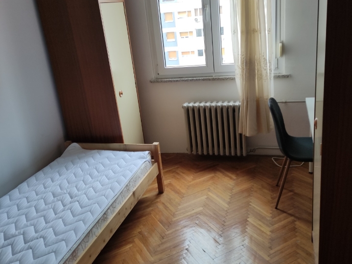 Stan za tri studenta