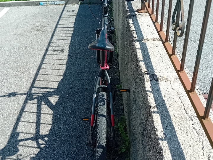 Bicikla Trek four series