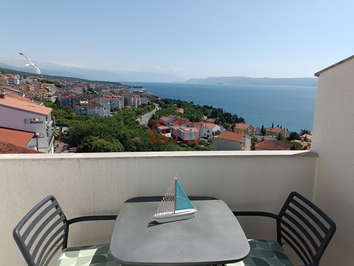 Crikvenica, uređen apartman, 40.60m2, prekrasan pogled