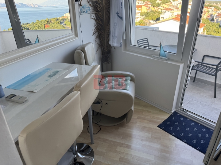 Crikvenica, uređen apartman, 40.60m2, prekrasan pogled