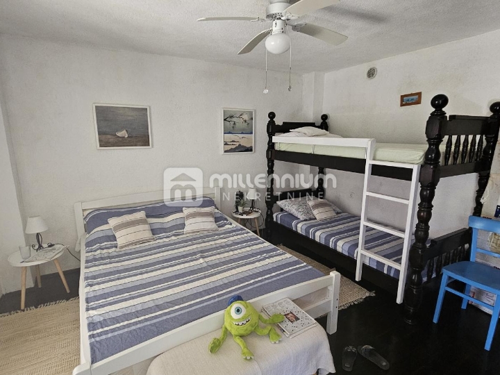 Novi Vinodolski, Klenovica, dvojna kuća, 77.60m2