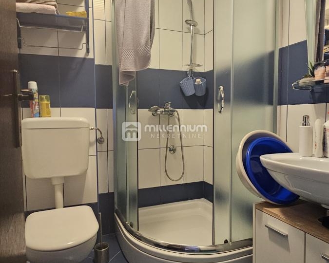 Novi Vinodolski, Klenovica, dvojna kuća, 77.60m2