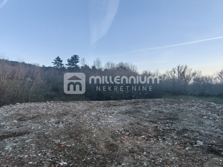 Grobnik, građevinsko zemljište od 974m2