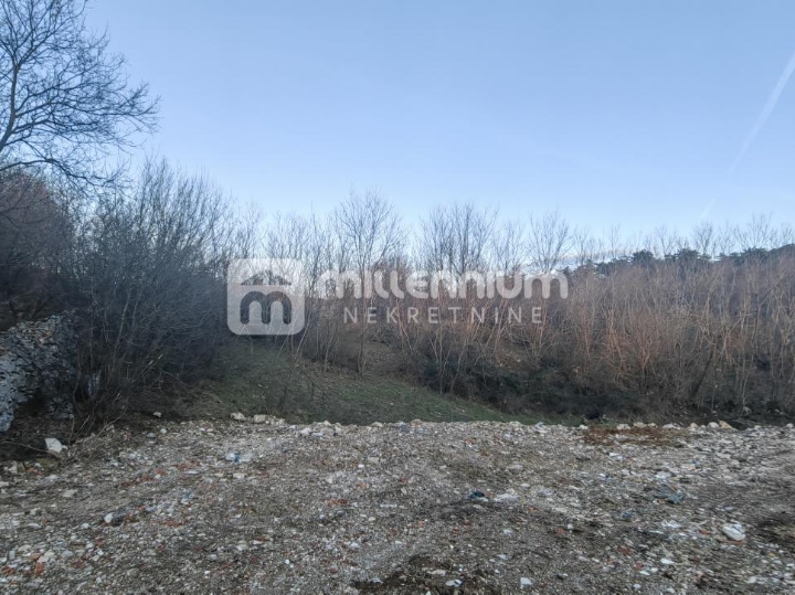 Grobnik, građevinsko zemljište od 974m2
