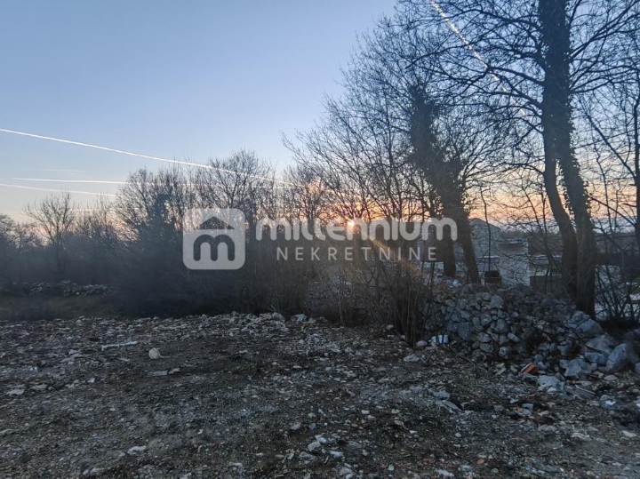 Grobnik, građevinsko zemljište od 974m2