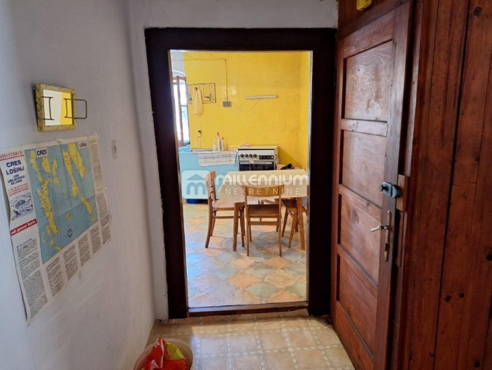 Otok Cres, Cres, 44m2, 2-sobni stan u samom centru grada