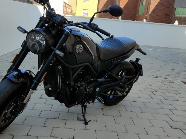 Benelli Leoncino 500