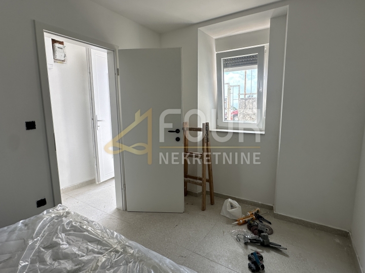 Krimeja, novoadaptirana nekretnina, u naravi 1S+DB