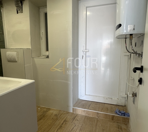 Krimeja, novoadaptirana nekretnina, u naravi 1S+DB