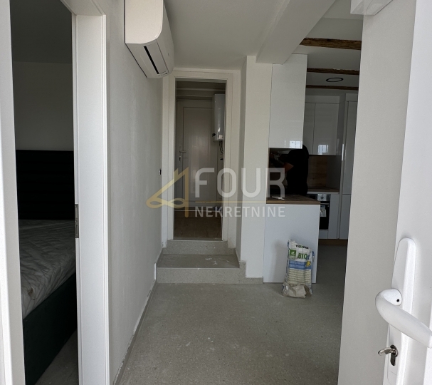 Krimeja, novoadaptirana nekretnina, u naravi 1S+DB