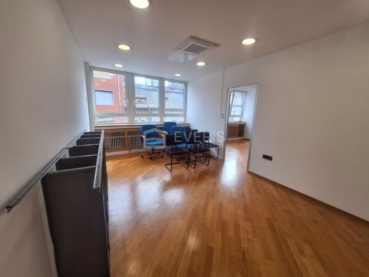 Rijeka, centar, poslovni prostor 120 m2