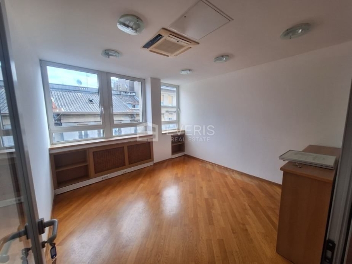 Rijeka, centar, poslovni prostor 120 m2