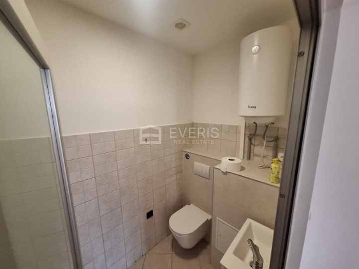 Rijeka, centar, poslovni prostor 120 m2