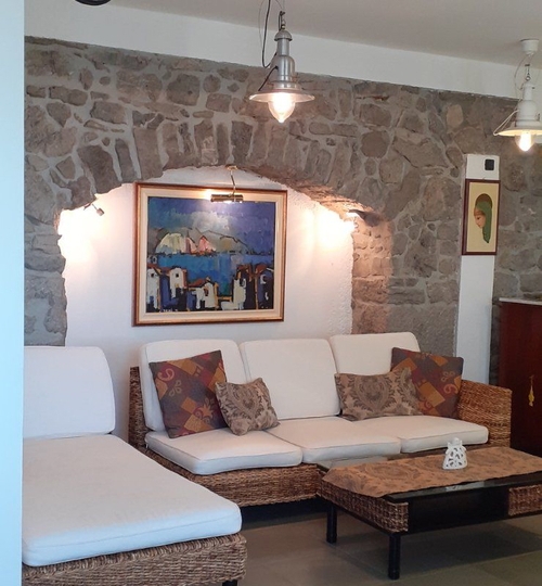 Srdoči, stan 40m2, 1S+DB, balkon, najam