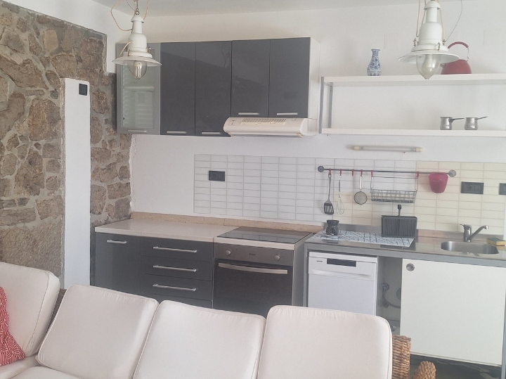 Srdoči, stan 40m2, 1S+DB, balkon, najam