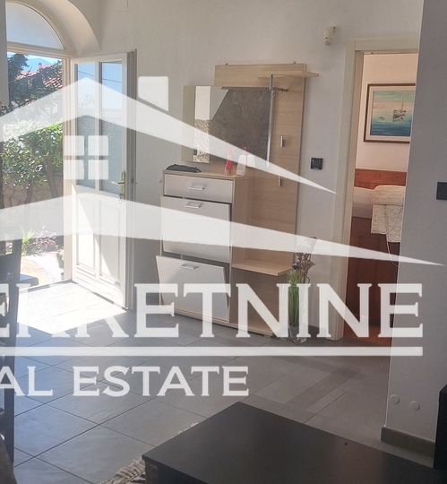 Srdoči, stan 40m2, 1S+DB, najam