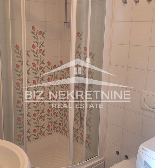 Srdoči, stan 40m2, 1S+DB, najam