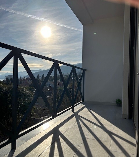 Opatija, Volosko, stan 90 m2 2S+DB