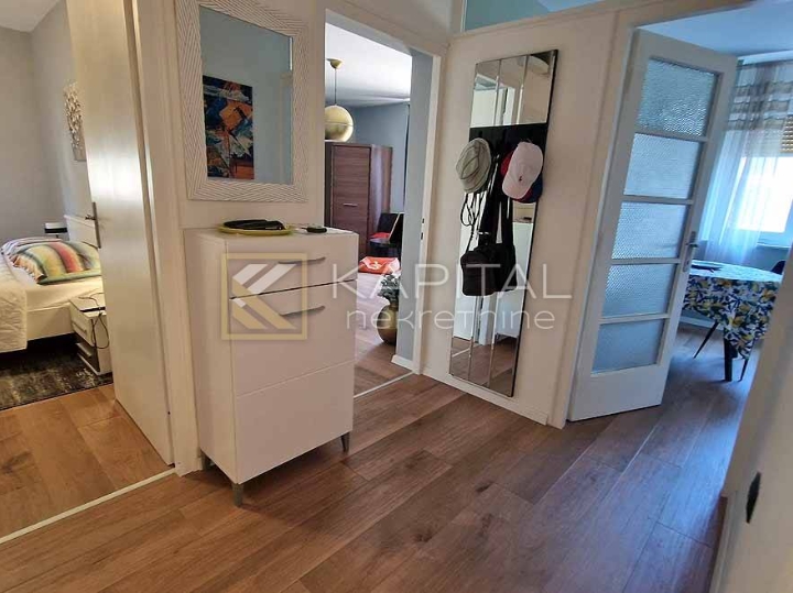 Širi Centar - kompletno adaptiran stan