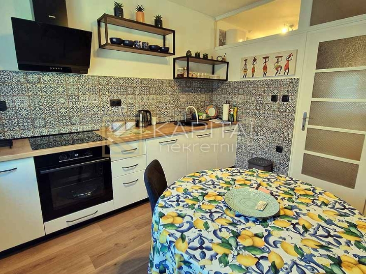 Širi Centar - kompletno adaptiran stan